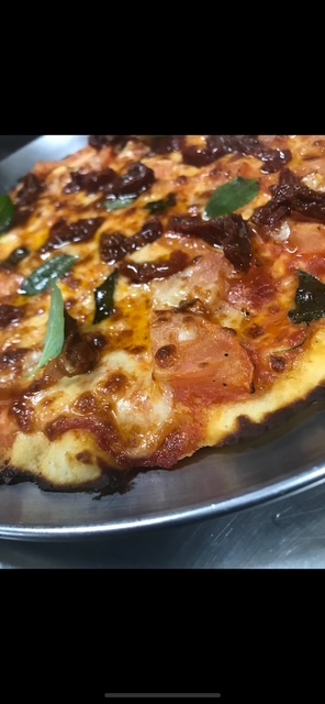Sun-Dried Tomato pizza